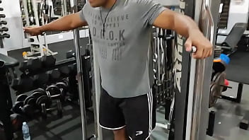 Top 2 exercícios para crescer o peitão