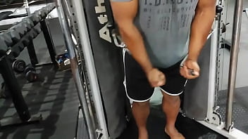 Top 2 exercícios para crescer o peitão