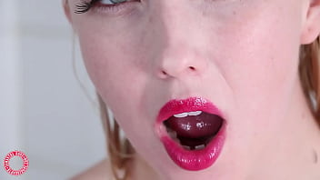 It's shower & dildo fucking time samantha rone pounds her pink toy