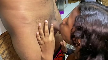 Estro en casa y mi hermanastro me dar una buena follada y le saco toda su leche