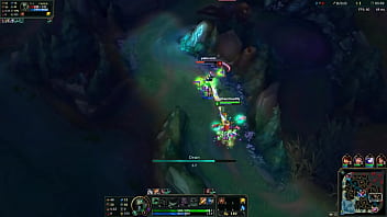 Espantalho é encontrado morto após tentar chupar o proprio pau