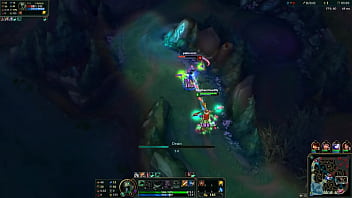 Espantalho é encontrado morto após tentar chupar o proprio pau