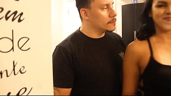 Fodendo gostoso com a vizinha enquanto a esposa saiu