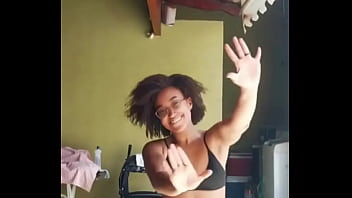 Rabeta pretinha bem linda