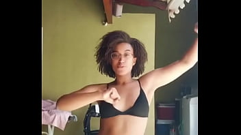 Rabeta pretinha bem linda