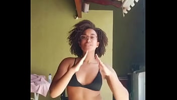 Rabeta pretinha bem linda