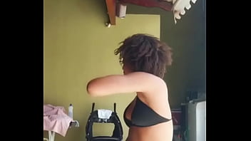 Rabeta pretinha bem linda