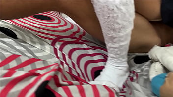 Padrastro Pervertido Y Acosador Mira A Su Hijastra A Escondidas Cuando Llega De La Escuela Y Le Clava La Verga Directo Al Coño thumbnail