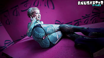 Tattoo girl strech her asshole solo anal play and fisting goth slut