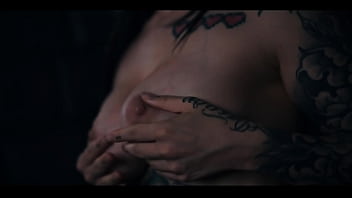 Mag numb the vampire punk rock lesbian turns clemence into horny slave