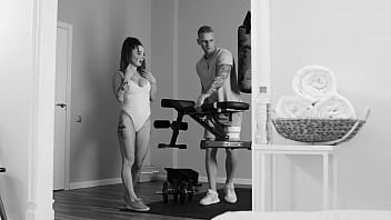 Fit yoga slut leyla mult dp’d by stud trainers gp2192