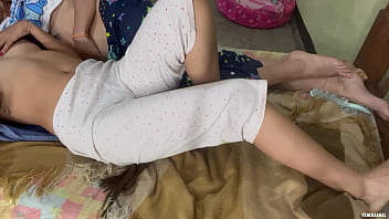 Mi amiga lesbiana me pide que le chupe las tetas