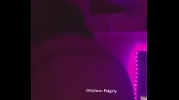 Meneando Un Poco El Culo Linda Tanga No thumbnail