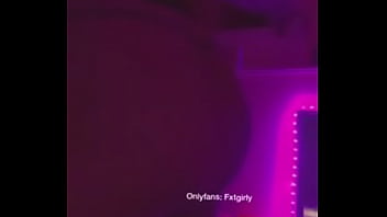 Meneando Un Poco El Culo Linda Tanga No thumbnail