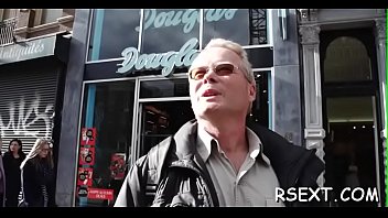 Dinky rams alluring woman goldie's fanny