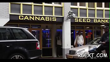 Dinky rams alluring woman goldie's fanny