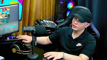 Ruan pega a convidada de jeito e deixa a bunda dela toda vermelha batendo forte ele ficou de pau duro podcast pápum no barraco 4k