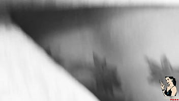 Trailer saleswoman went to deliver order and ended up being mocked