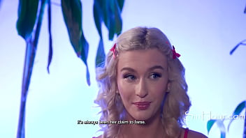 Stepdaughter seduces stepdad with a blowjob proposal