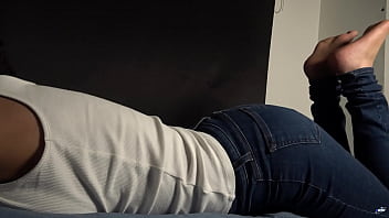 Made for foot fetish lovers sexy bug bunny pose with tight blue jeans and balls massage with feets