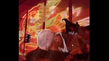 Gordinha sacana da pra negão roludo