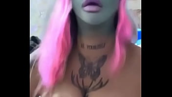 Sluty alíen love sucking dick deepthroat