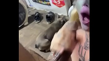 Sluty alíen love sucking dick deepthroat