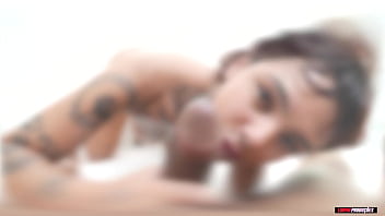 Garota safadinha liberando gostosinho até levar porra na buceta annie clementine lp produções