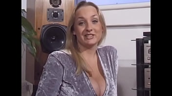 A mature english housewife wants to be fucked inside of her car
