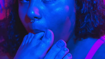 A refreshing mouth for feet burning with desire