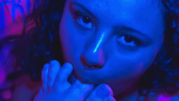 A refreshing mouth for feet burning with desire