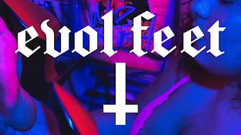 A refreshing mouth for feet burning with desire