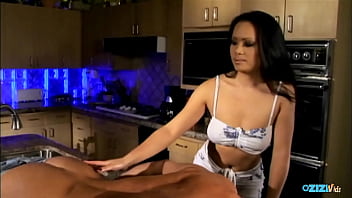 An experienced asian woman with a mature figure have the knowledge and skills to transform a massage into a sexual encounter in order to satisfy her partner