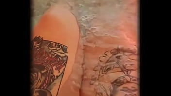 Hmmm which is the better view what’s in the water or the overlook from the jacuzzi who wanna play