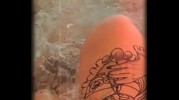 Hmmm which is the better view what’s in the water or the overlook from the jacuzzi who wanna play