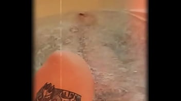 Hmmm which is the better view what’s in the water or the overlook from the jacuzzi who wanna play