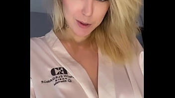 Teaser viens me voir sauter sur une bonne queue dans la douche j’ai