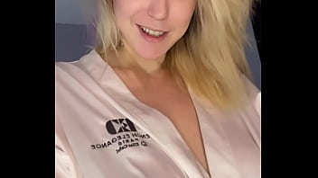 Teaser viens me voir sauter sur une bonne queue dans la douche j’ai