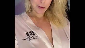 Teaser viens me voir sauter sur une bonne queue dans la douche j’ai