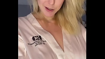 Teaser viens me voir sauter sur une bonne queue dans la douche j’ai