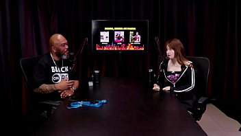 Respondeu em quem mama senta ou passa tem uma buceta carnuda não curte nada nojento e gosta e aguenta sexo anal angel bloomm watch sheer red