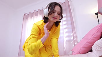 Akina asmus this teenage girl's long time fantasy finally came she tried anal sex with a huge cock for the first time