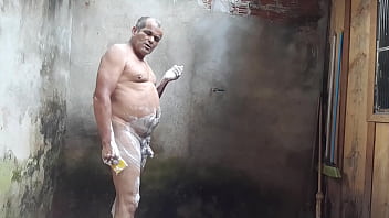 Estou Te Esperando Pra Muitos Banhos De Espuma Comigo Rapaziada Lindos thumbnail