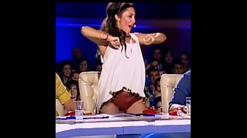 Andra Hot Moving thumbnail