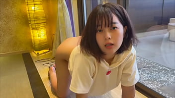 【ピストンオナニー】遠距離恋愛で彼氏とsexがないので我慢できずピストンオナニーで性欲を満たす女子大生。