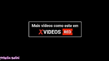 Meu namorado gosta de ficar olhando enquanto os amigos dele me come gostoso minha bucetinha molhada