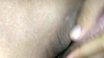 แหย่ควยเข้าไปที่รูหีจนน้ำแตก