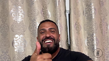 Trailer o técnico é mais gostoso que meu namorado