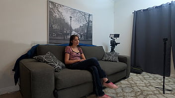 Horny brunette teen hottie breaks her porno cherry