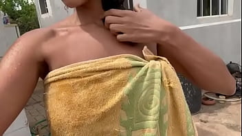 Leaked video of country girl taking a bath and showing it to her neighbors